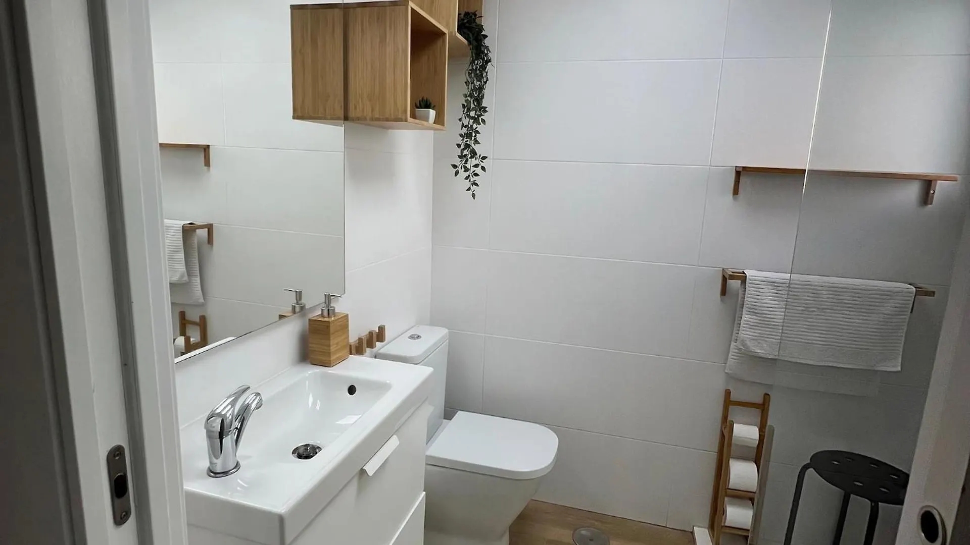 Holiday Studio By Meatina Torremolinos Apartment